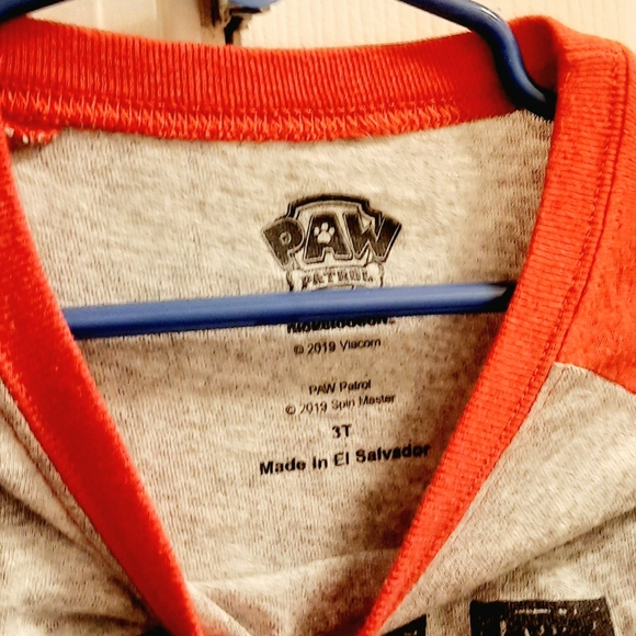 SOLD Paw Patrol Holiday Shirt,2T/3T - Picture 6 of 6